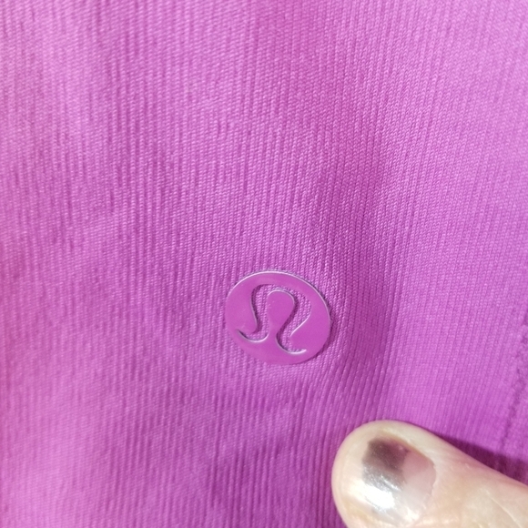 Lululemon zone in tight seamless fuschia compression leggings - Picture 8 of 11